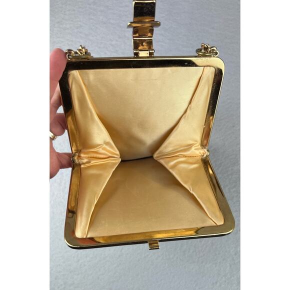 Vintage Shiny Gold Metallic Clutch Evening Bag Buckle Detail Gold Chain Strap - Picture 7 of 11